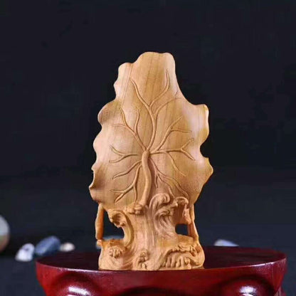 Thuja Avalokitesvara Carving Ornament
